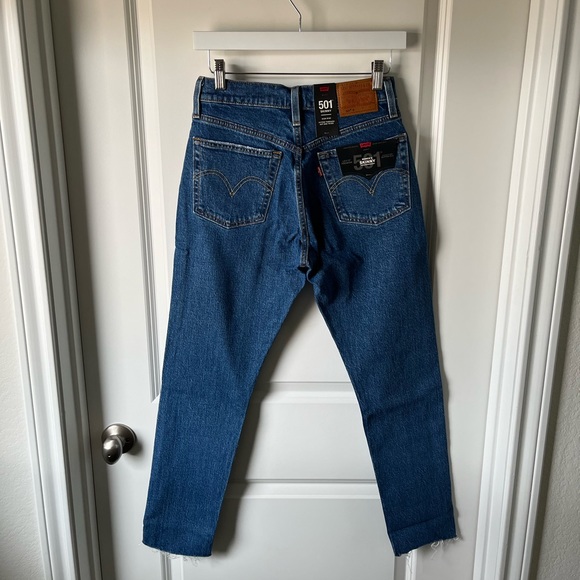 SALE! ⭐️ Levi’s 501 skinny high rise jean in Jive might moves - dark wash - Picture 12 of 12